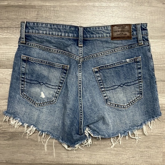 Lucky Brand Women’s Jean Shorts - Picture 2 of 2